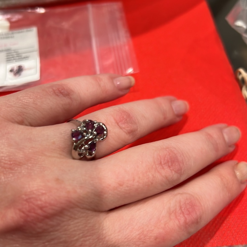 โฅ๏ธโฆ๏ธ๐นRuby and platinum ring - Picture 5 of 6